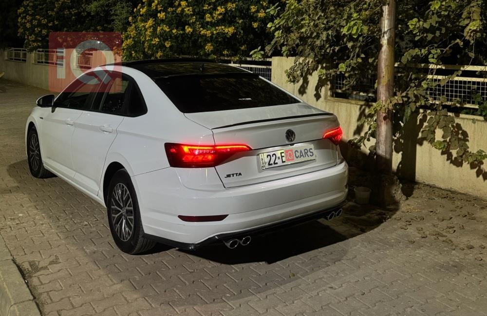 ڤۆڵکسواگن جێتا